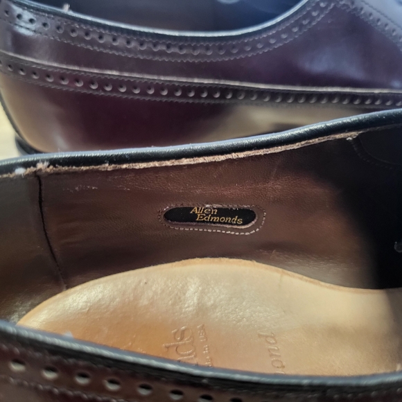 Allen Edmonds Men's Burgundy Leather Oxfords - Picture 8 of 13